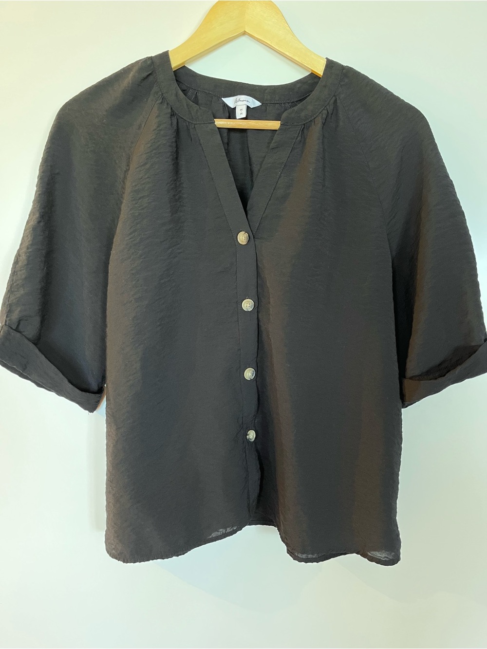 Reitman’s Lightweight Black Short Sleeve Top Medium